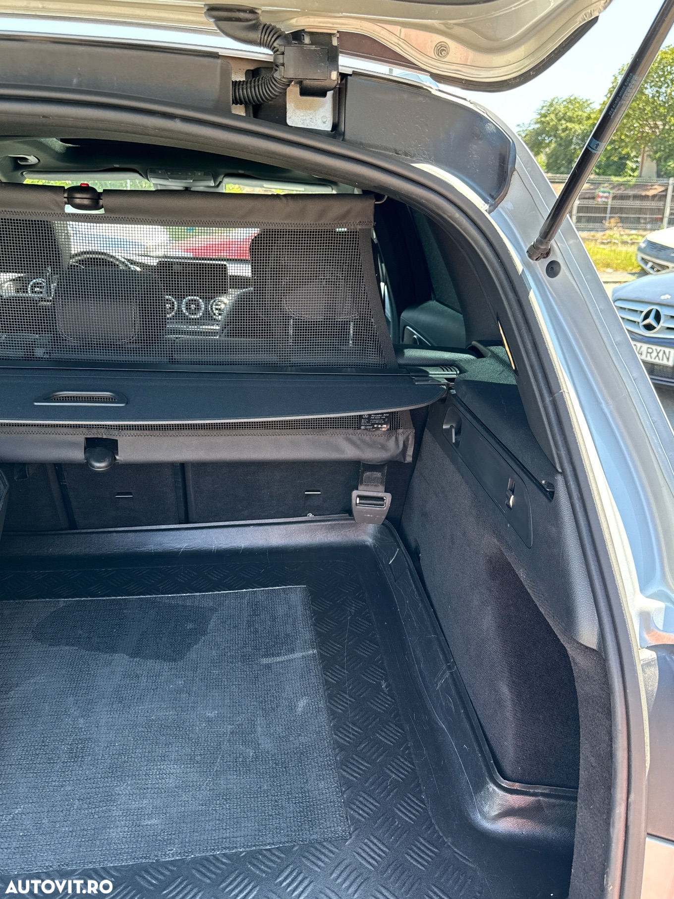 Mercedes-Benz GLC 220 d 4MATIC - 23