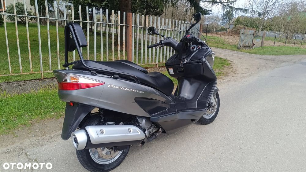 Suzuki Burgman - 4