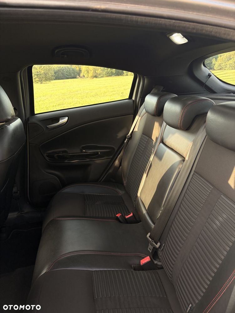 Alfa Romeo Giulietta 2.0 JTDM Distinctive - 12