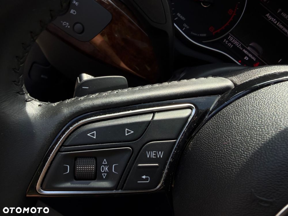 Audi A4 Avant 40 TDI quattro S tronic S line - 27