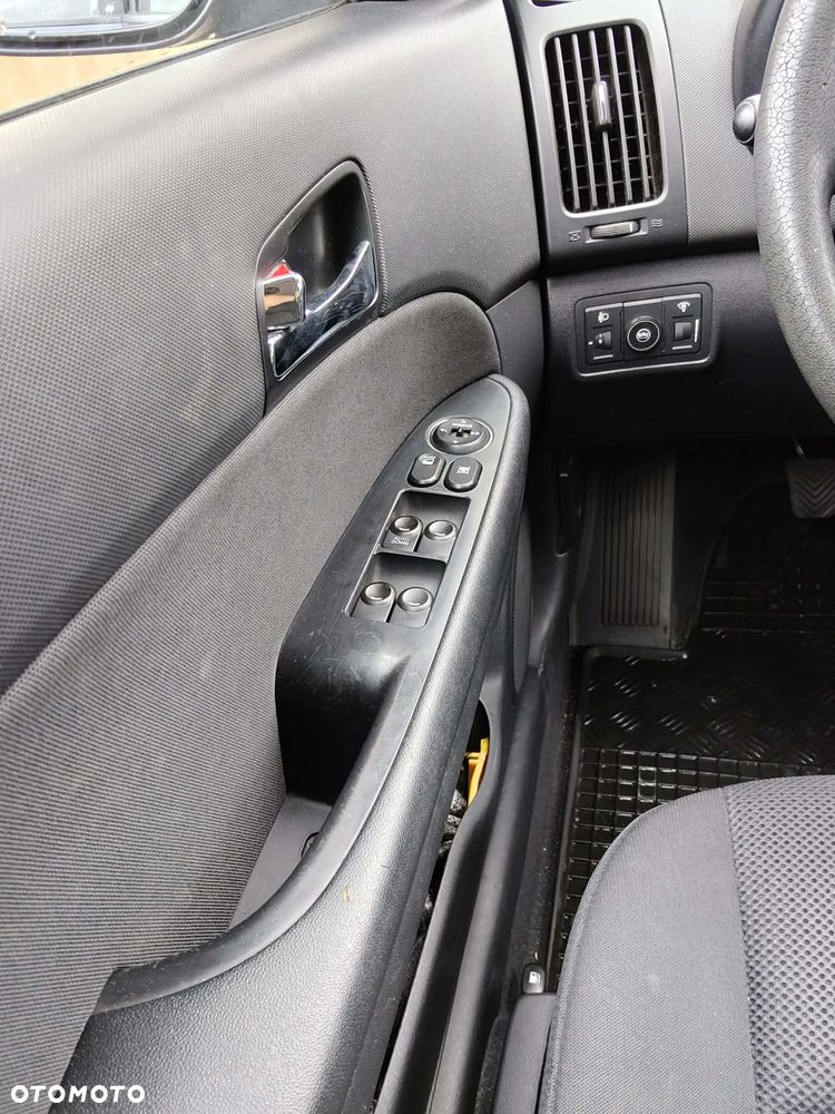 Hyundai i30 1.6 Classic - 8
