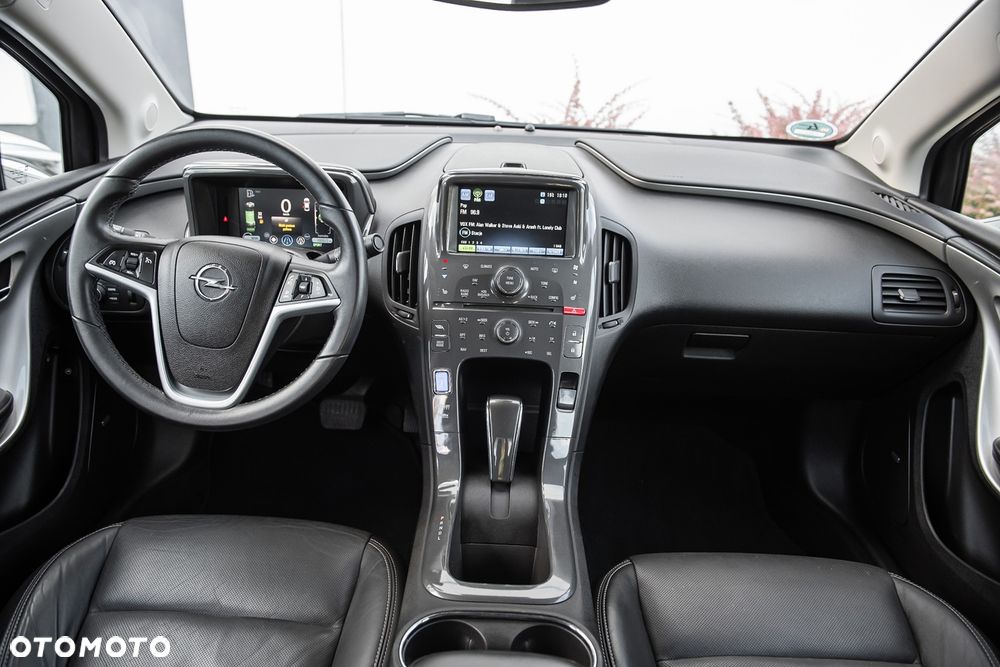 Opel Ampera - 28