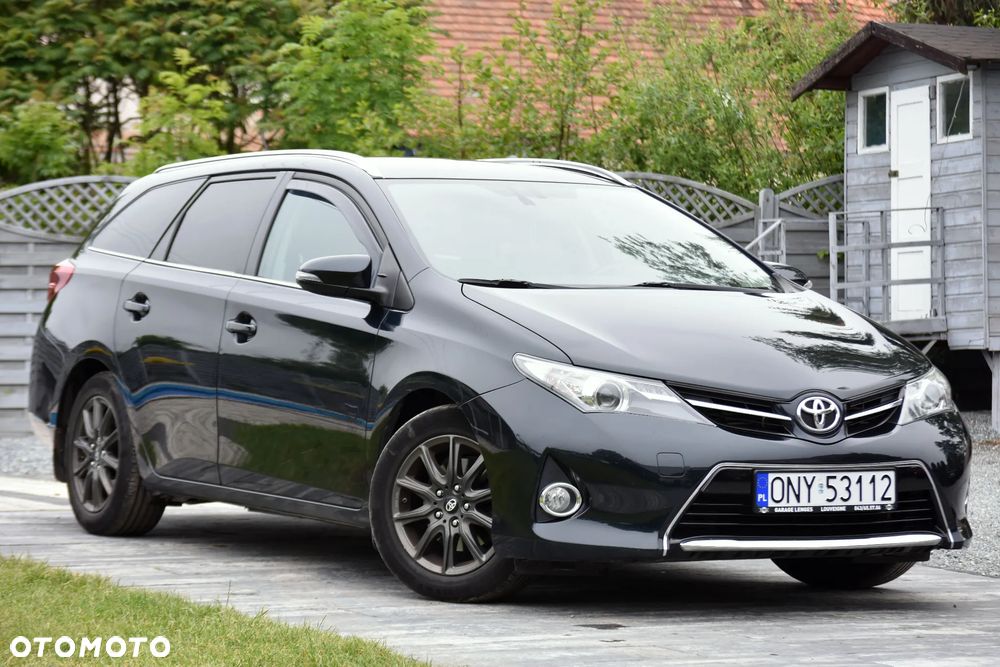 Toyota Auris 2.0 D-4D START Edition - 10