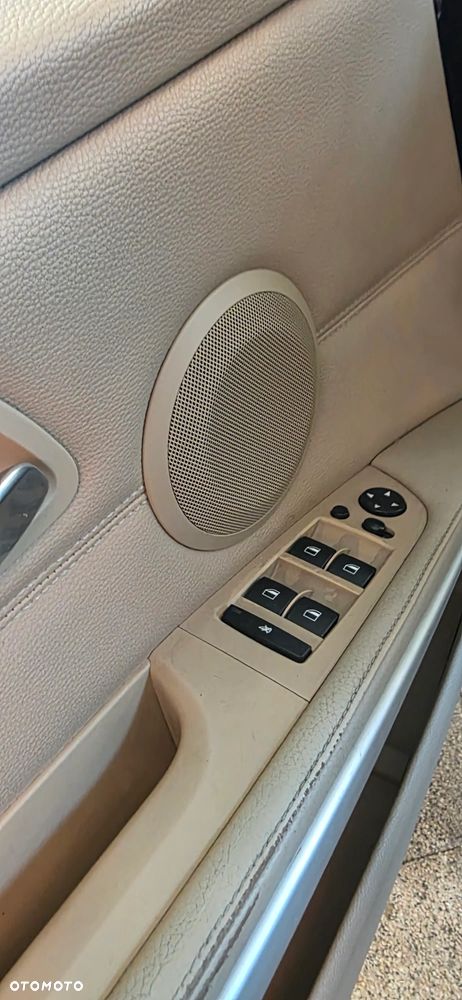BMW Seria 3 330i - 10
