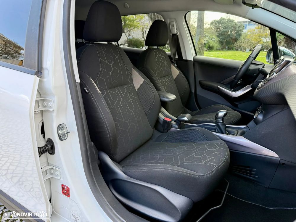 Peugeot 2008 e-HDi FAP 92 STOP & START Style - 17