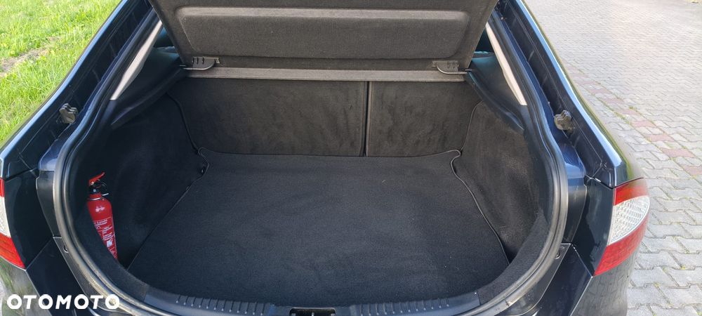 Ford Mondeo 2.0 Ambiente - 22