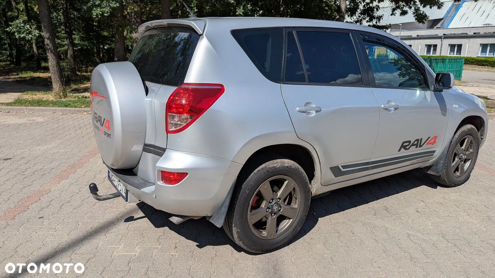 Toyota RAV4 - 16