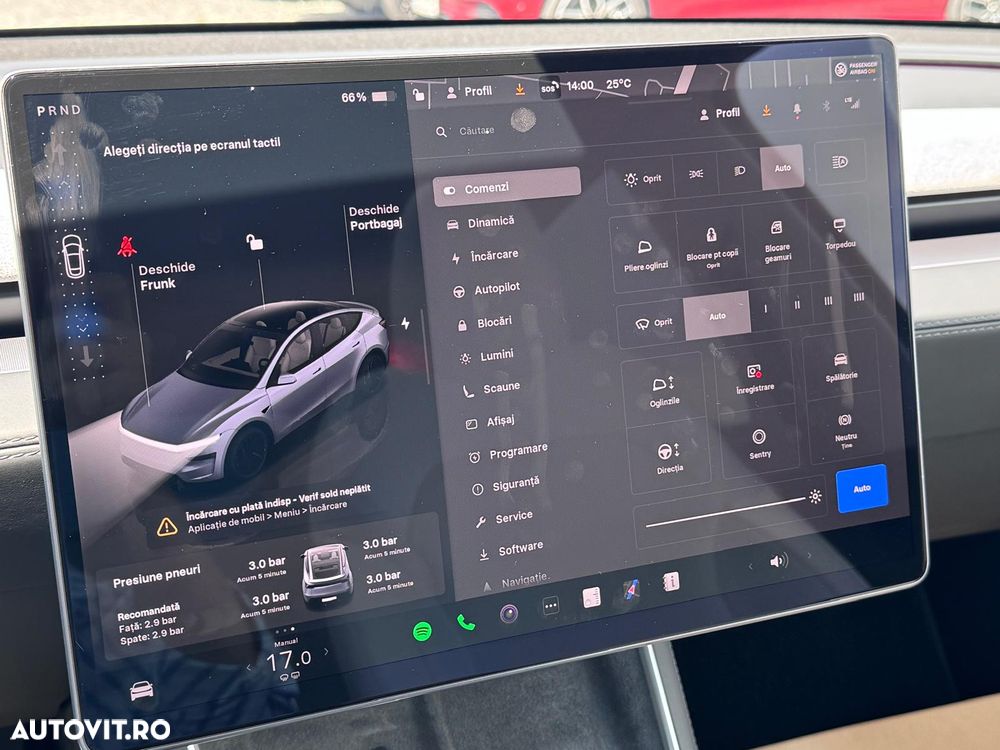 Tesla Model Y - 34