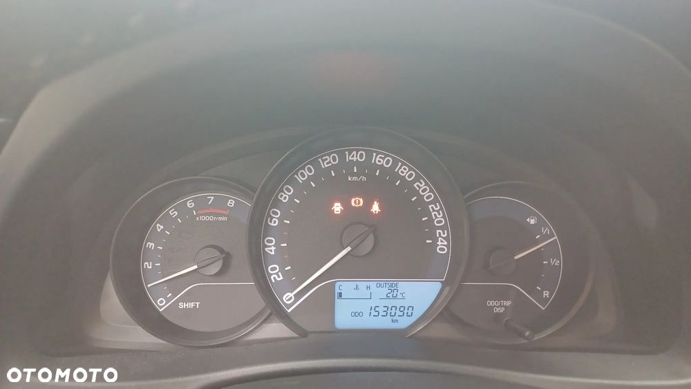 Toyota Auris 1.33 VVT-i Active - 24