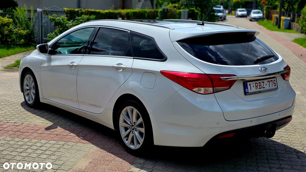 Hyundai i40 Kombi 1.7 CRDi Premium - 4