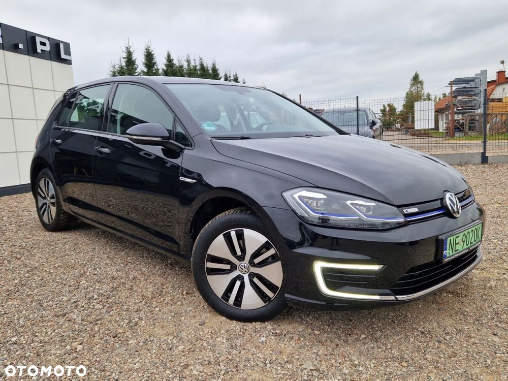 Volkswagen Golf - 25