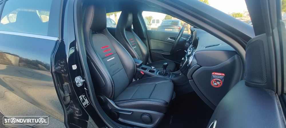 Mercedes-Benz A 180 d AMG Line - 7
