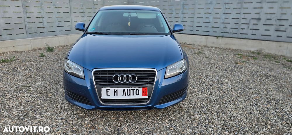 Audi A3 1.6 TDI Sportback DPF Attraction - 1