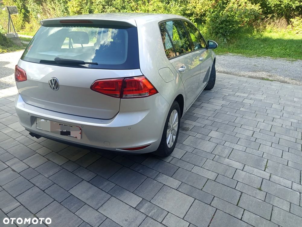 Volkswagen Golf - 10