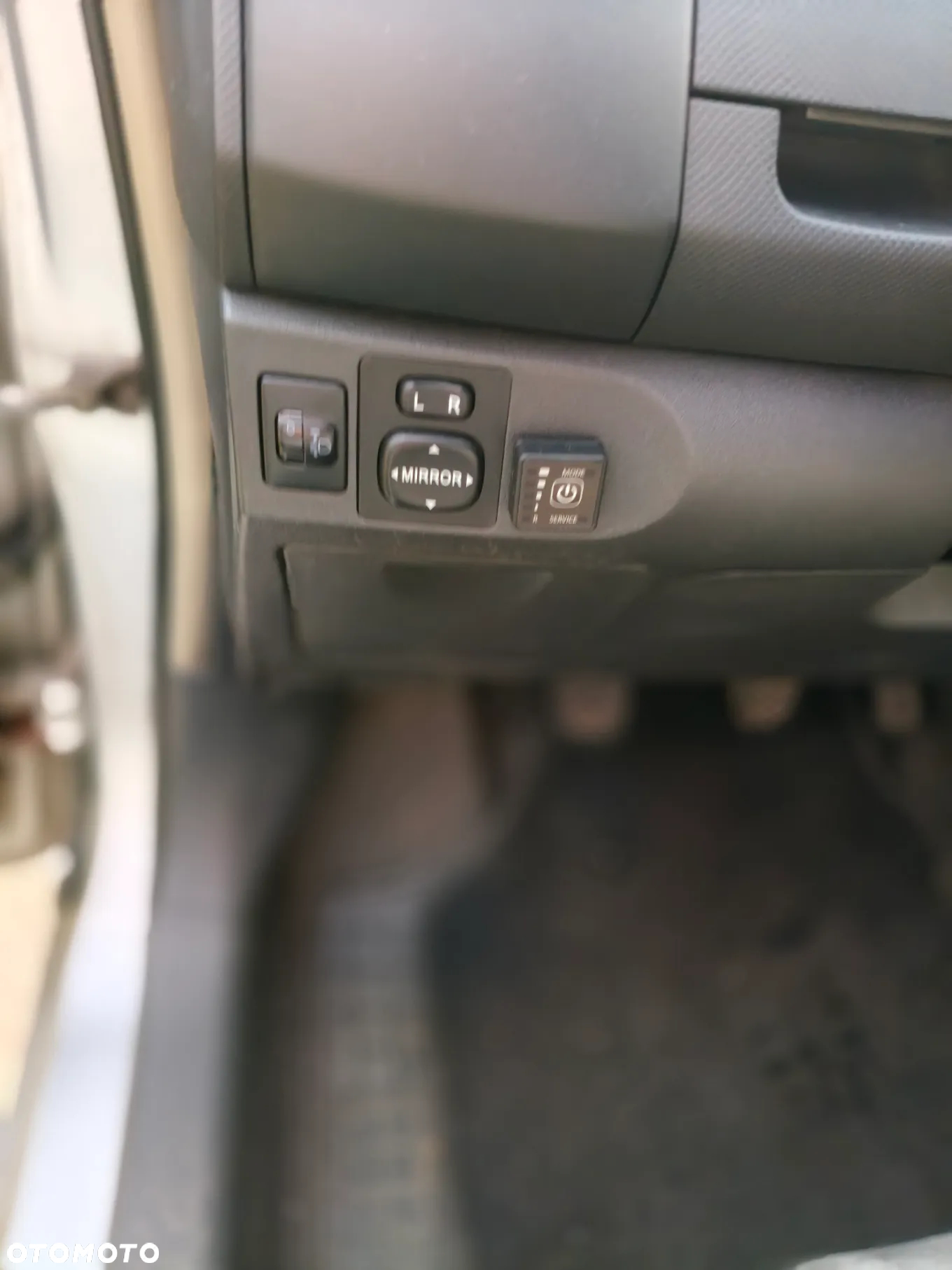 Toyota Yaris 1.3 Terra - 14