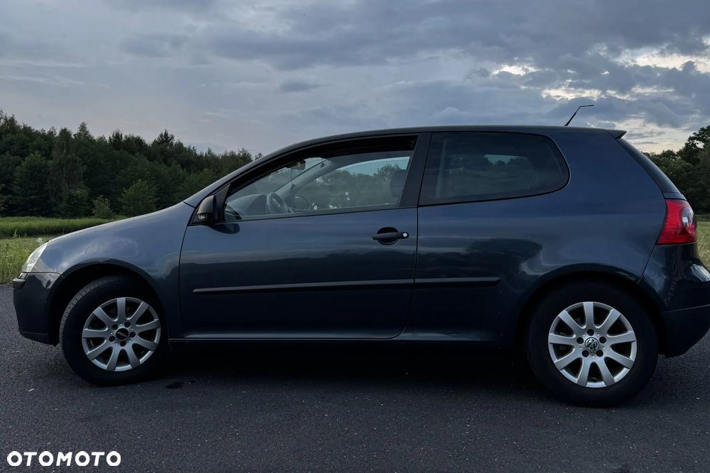 Volkswagen Golf - 5