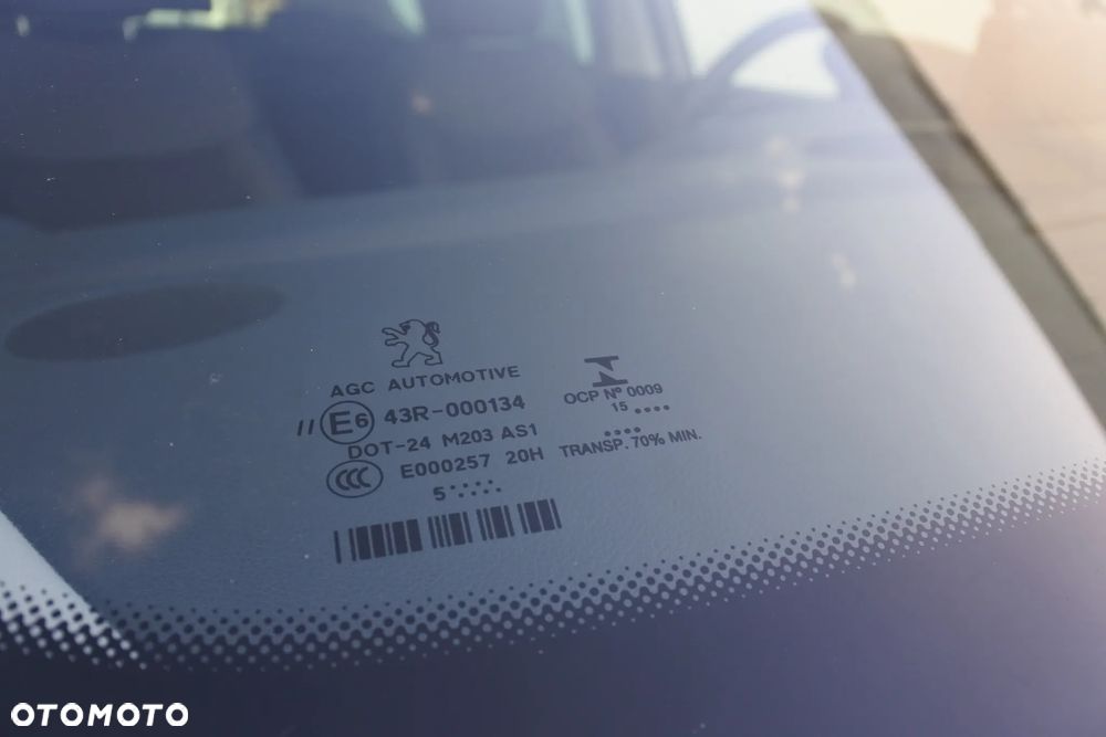Peugeot 3008 PureTech 130 Stop & Start GPF Allure - 29