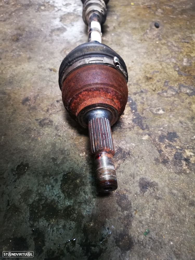 NISSAN MICRA V K14 TRANSMISSÃO DIREITA - T013 - 2