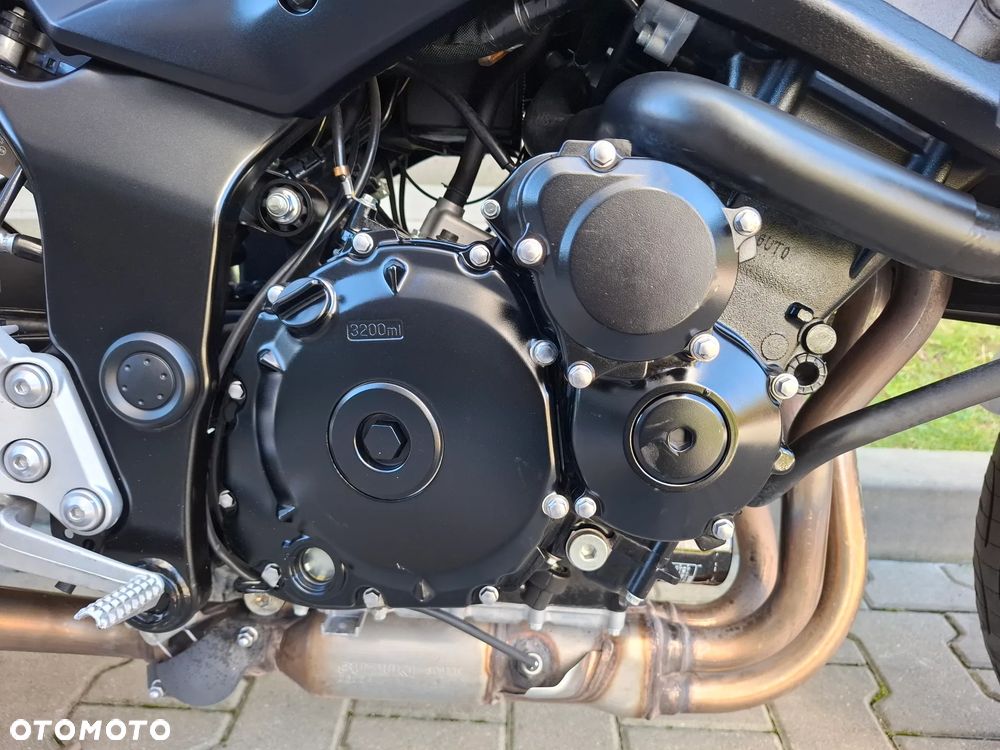 Suzuki GSR - 30