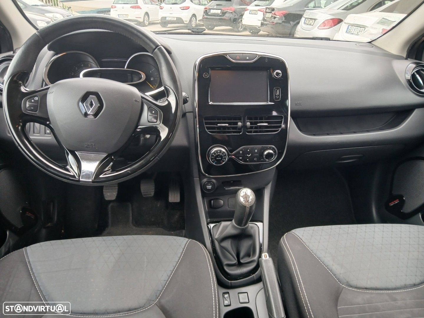 Renault Clio - 14