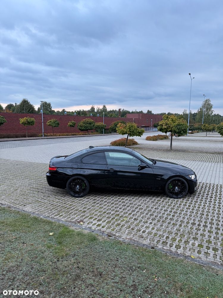 BMW Seria 3 325d Coupe - 7