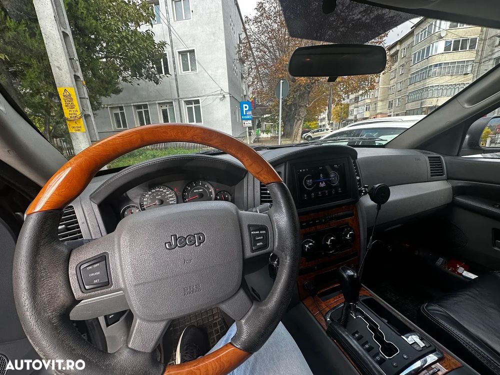 Jeep Grand Cherokee - 4