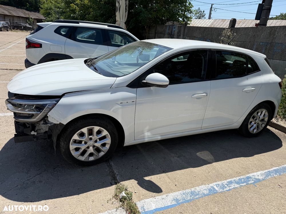 Renault Megane TCE 114 GPF Life - 3