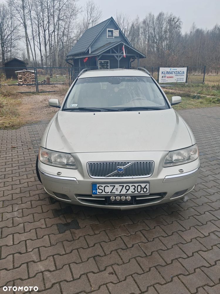 Volvo V70 2.5T Summum - 2