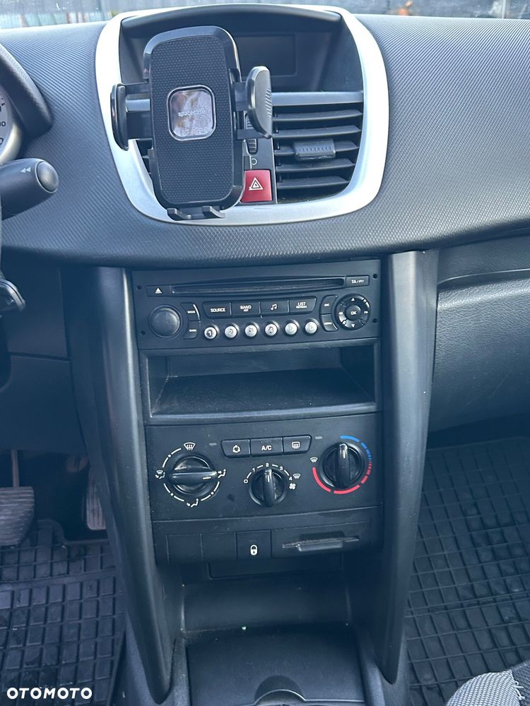 Peugeot 207 1.4 HDi Presence - 8