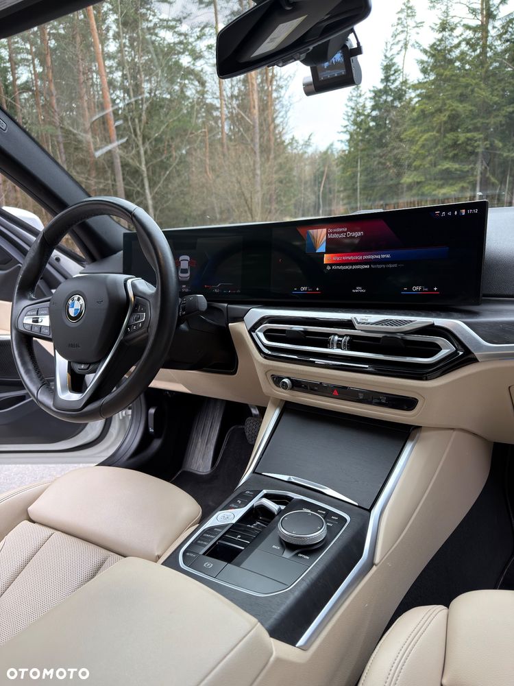 BMW Seria 3 330i xDrive Sport Line - 17