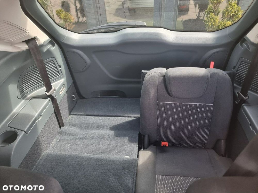 Ford Grand C-MAX - 15