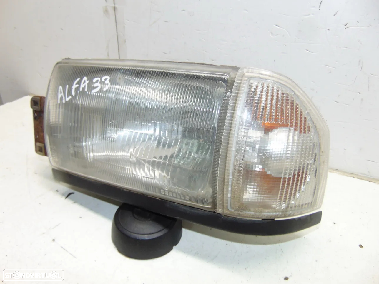 Alfa Romeo 33 farol - 2