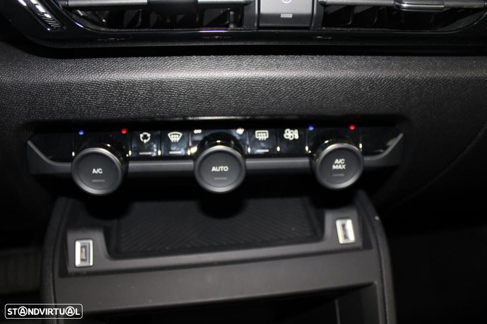 Citroën e-C4 X 54 kWh Autonomia Alargada Plus - 19