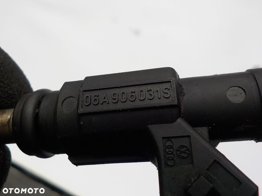 AUDI A3 1.8 TB WTRYSKIWACZ 06A906031S 0280155897 - 3