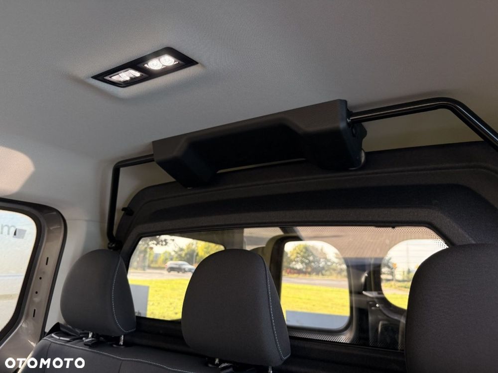 Ford Transit Connect - 27