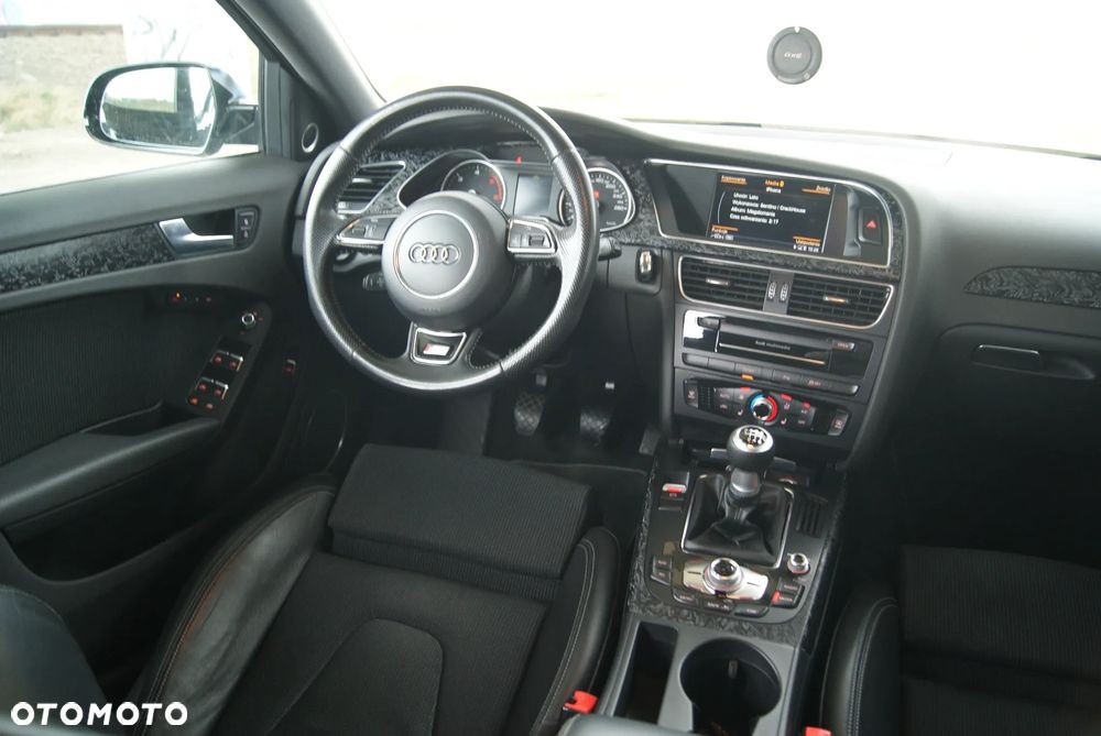 Audi A4 Avant 2.0 TDI DPF clean diesel quattro S line Sportpaket - 22