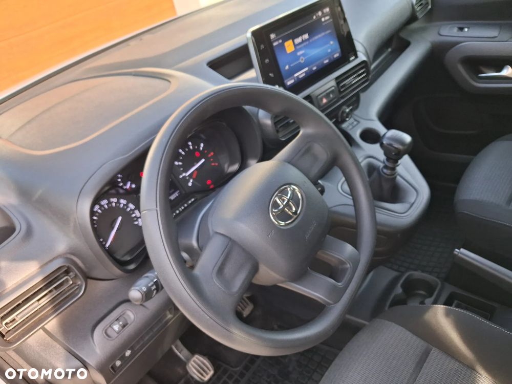 Toyota Proace City Verso 1.5 D-4D Business - 32