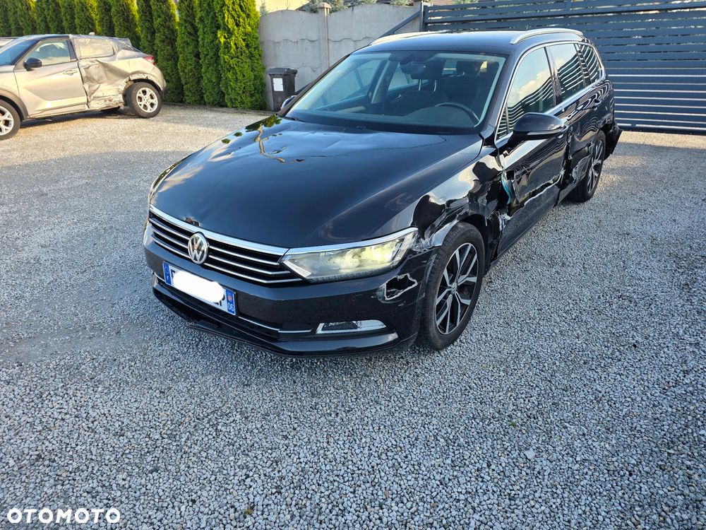 Volkswagen Passat 1.6 TDI SCR DSG Comfortline - 3