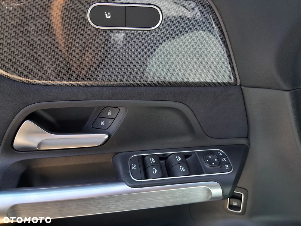 Mercedes-Benz GLB 200 AMG Line 7G-DCT - 16