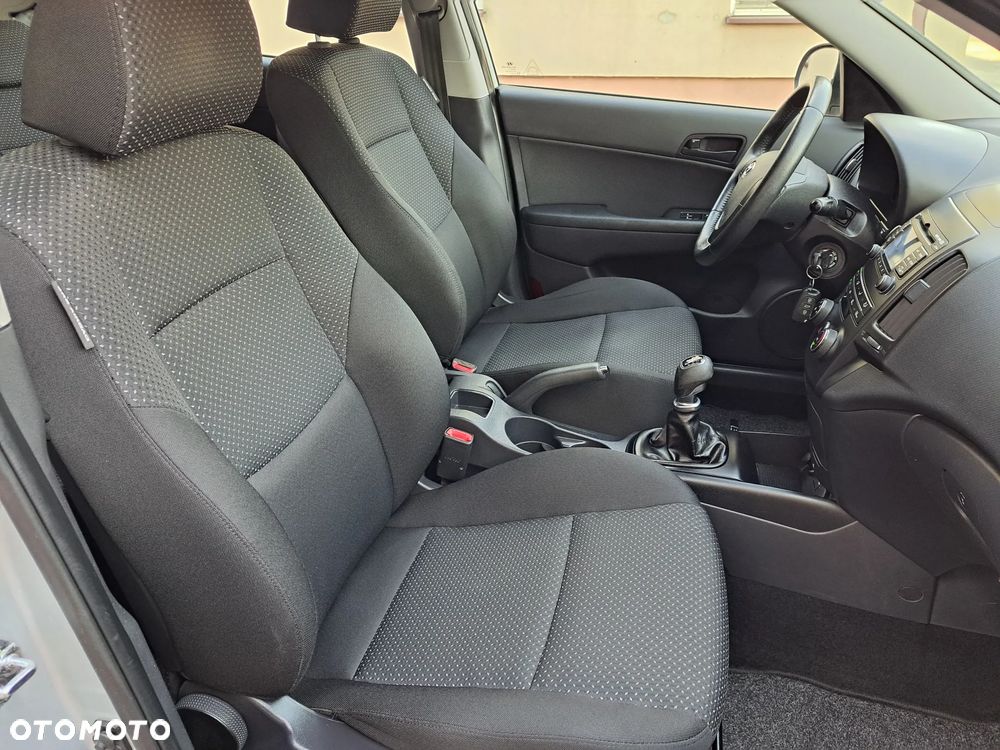 Hyundai i30 1.6 CRDi Blue Classic - 19