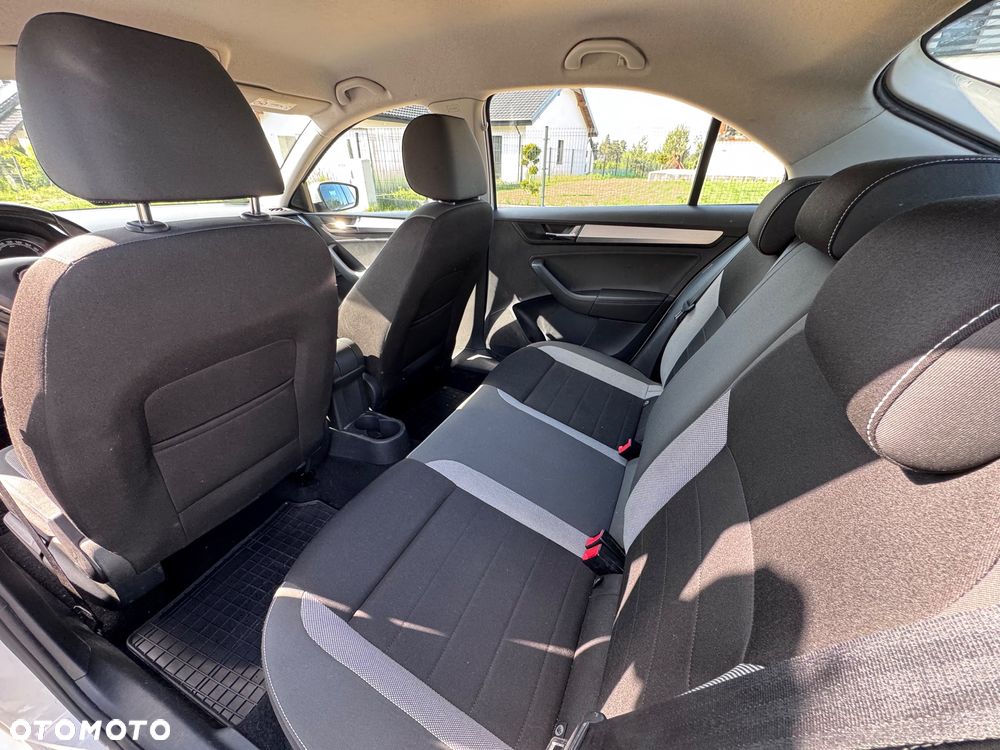 Skoda RAPID 1.4 TDI DPF Ambition - 15
