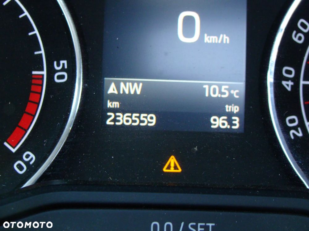 Skoda Superb 1.6 TDI DSG Ambition - 13