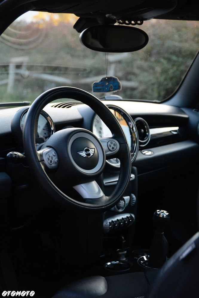 MINI Cooper Standard - 12