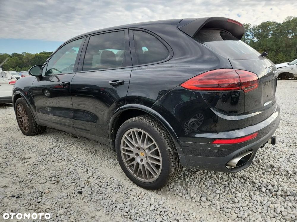 Porsche Cayenne Standard - 15