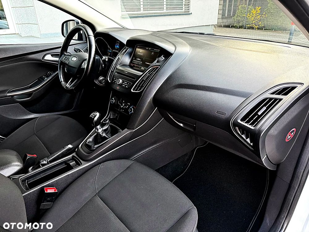 Ford Focus 1.5 TDCi DPF Start-Stopp-System Titanium - 21