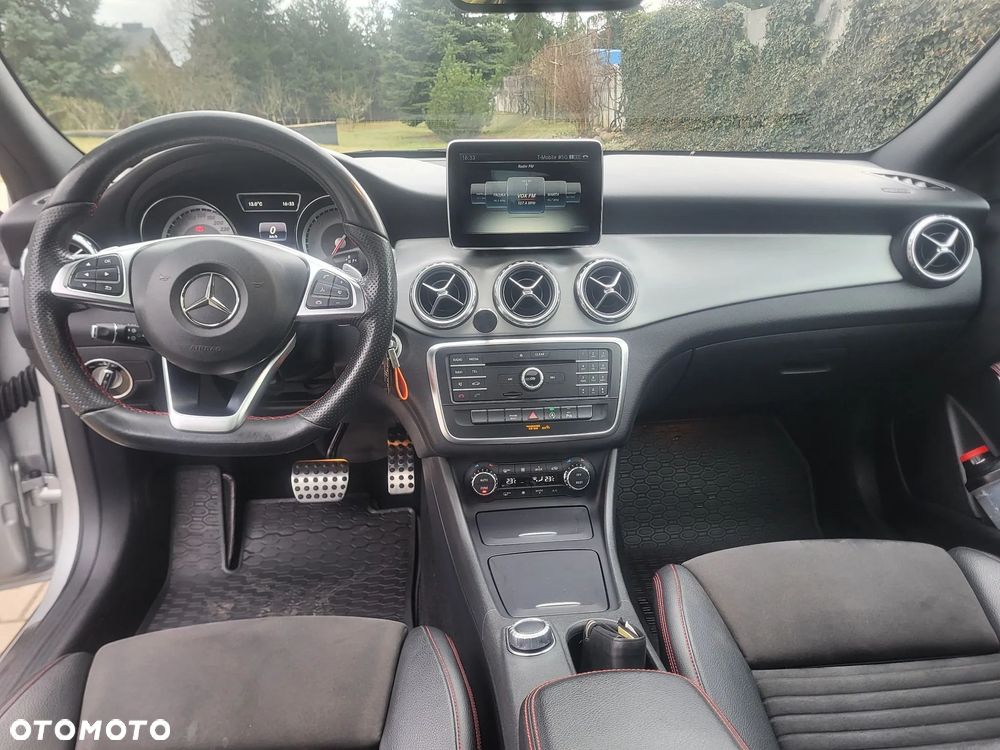 Mercedes-Benz GLA 220 d 7G-DCT AMG Line - 8