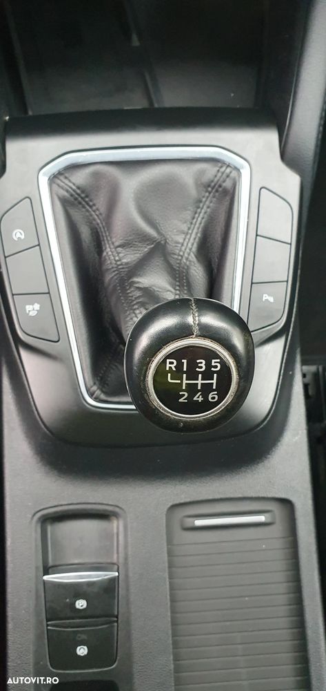 Ford Kuga 1.5 EcoBoost 2x4 Titanium - 30