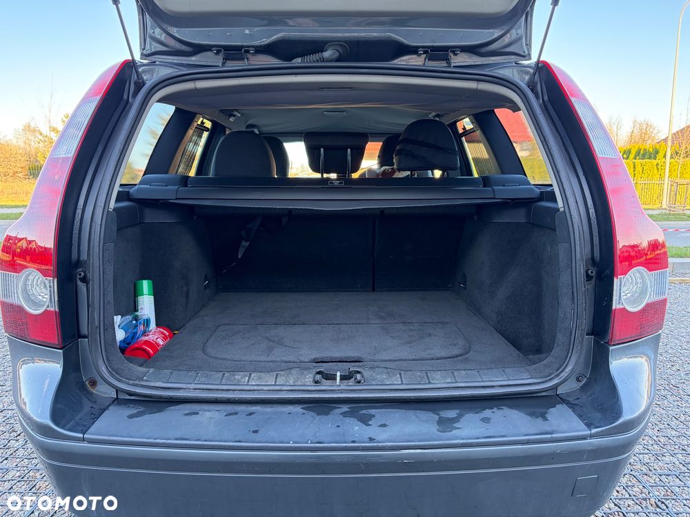 Volvo V50 2.4 Momentum - 11
