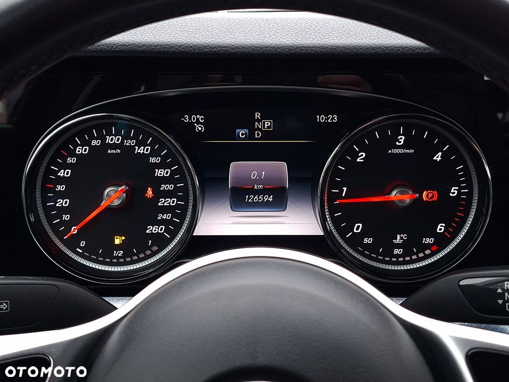 Mercedes-Benz Klasa E - 19