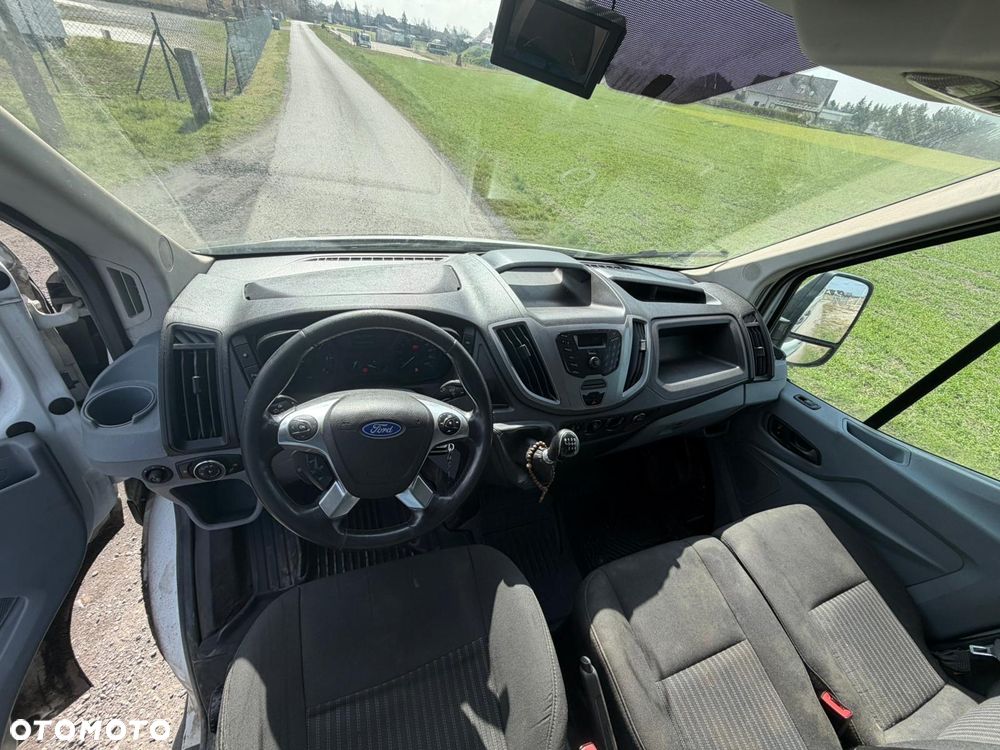 Ford Transit - 13